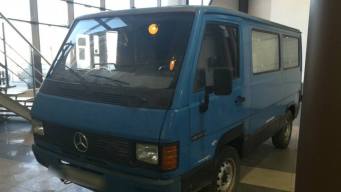 Mercedes-Benz 100 Bus (631)
