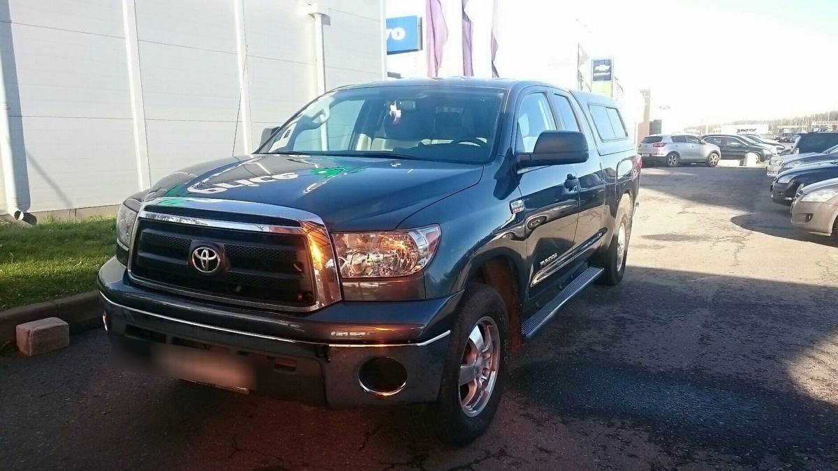 Toyota Tundra II