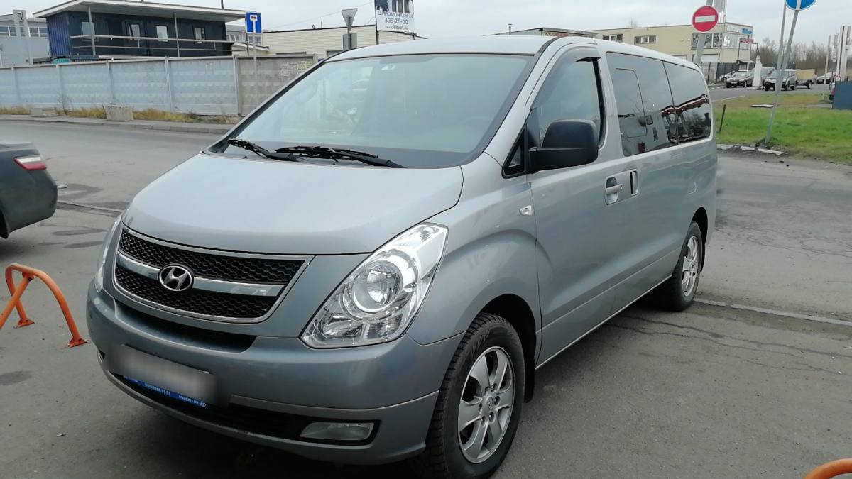 Hyundai Grand Starex