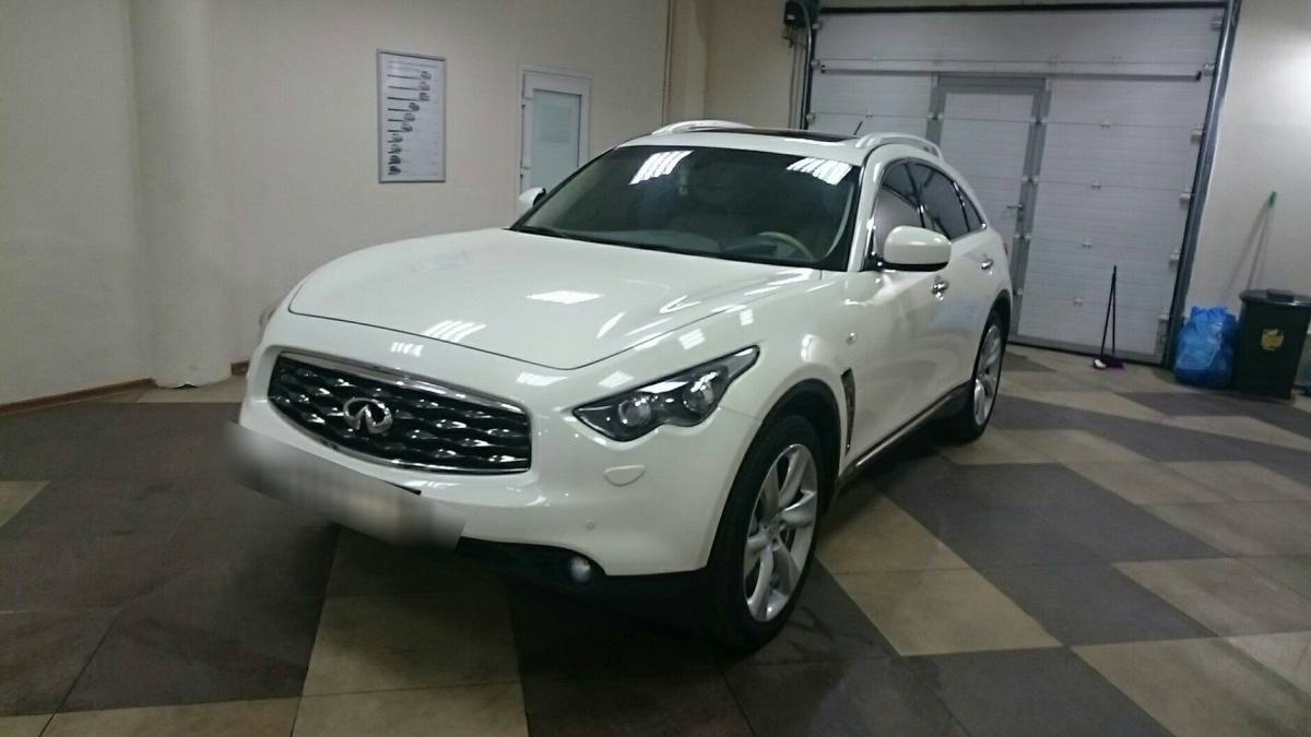 Infiniti FX II