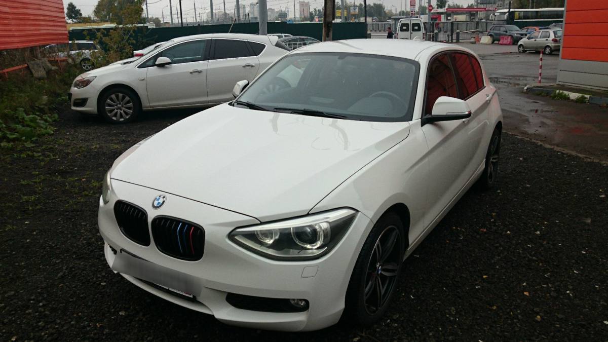 BMW 1er II (F20-F21) 116i 1.6 AT (136 л.с.) [2012]