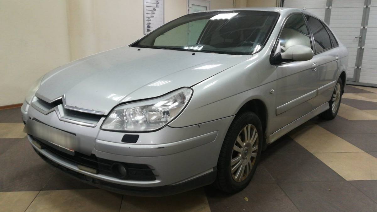 Citroen C5 I Рестайлинг 2.0 AT (140 л.с.) [2007]