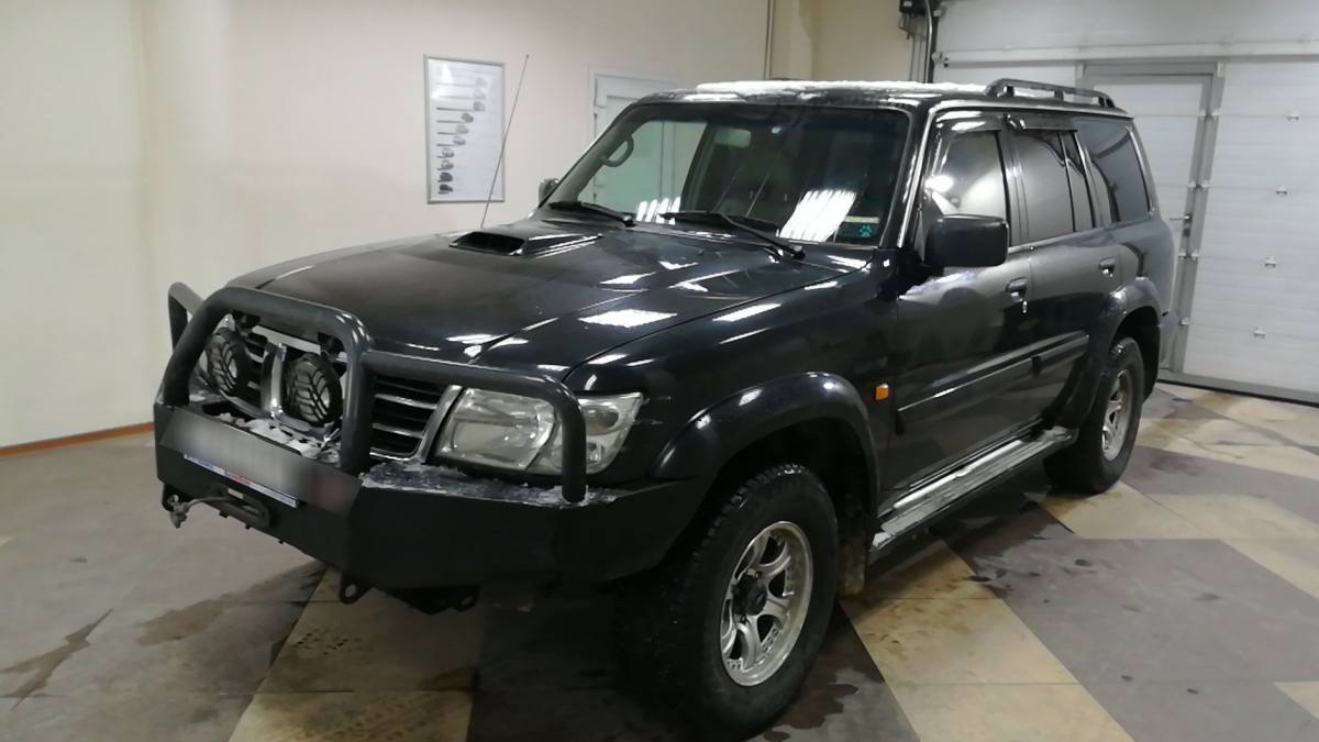 Nissan Patrol V (Y61)