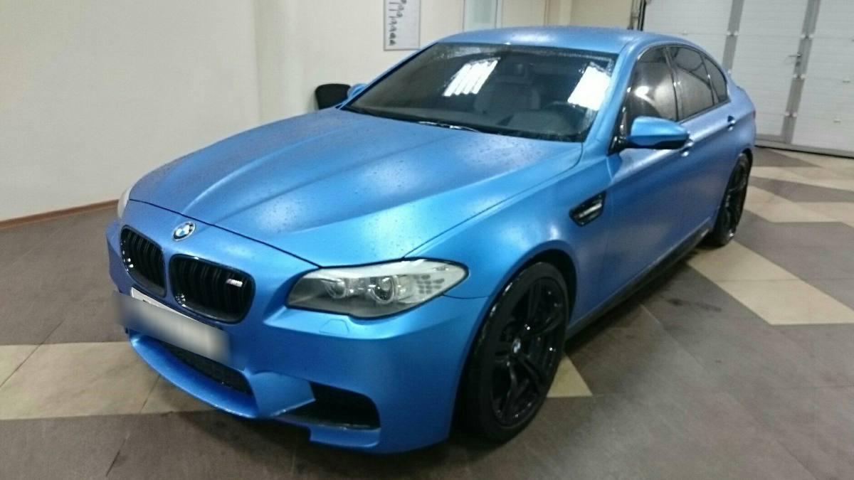 BMW M5 V (F10)