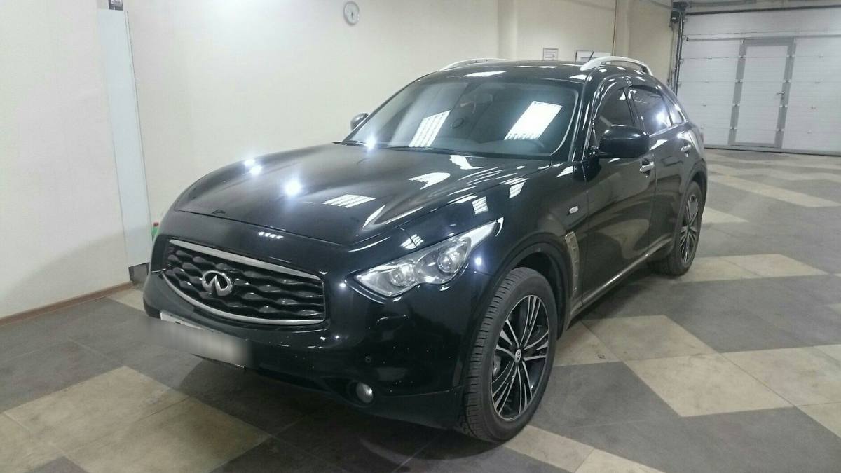 Infiniti FX II