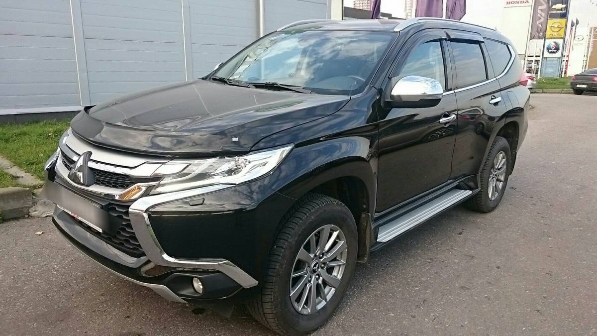 Mitsubishi Pajero Sport III