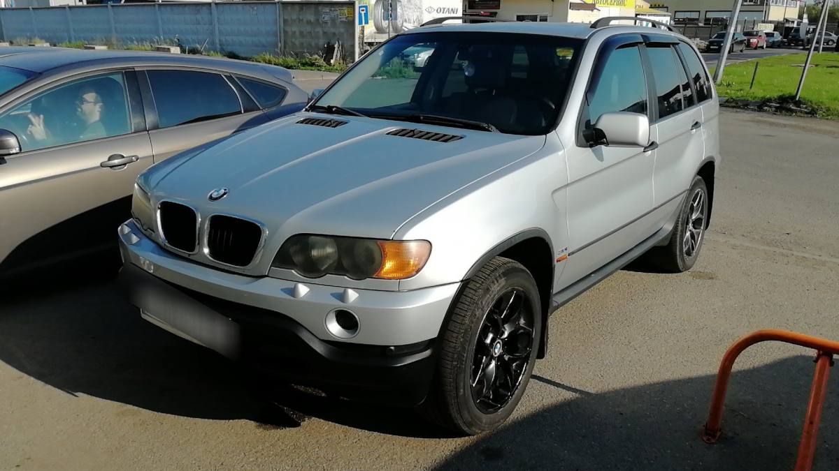 BMW X5 I (E53)