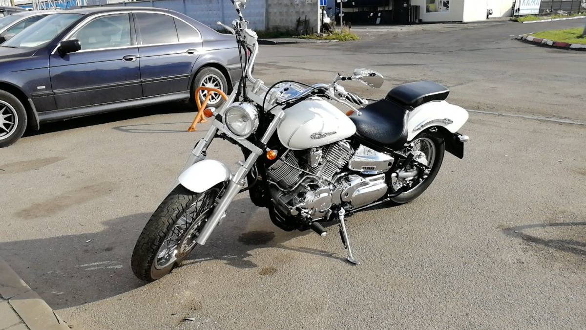 Yamaha XVS 1100 Drag Star Custom