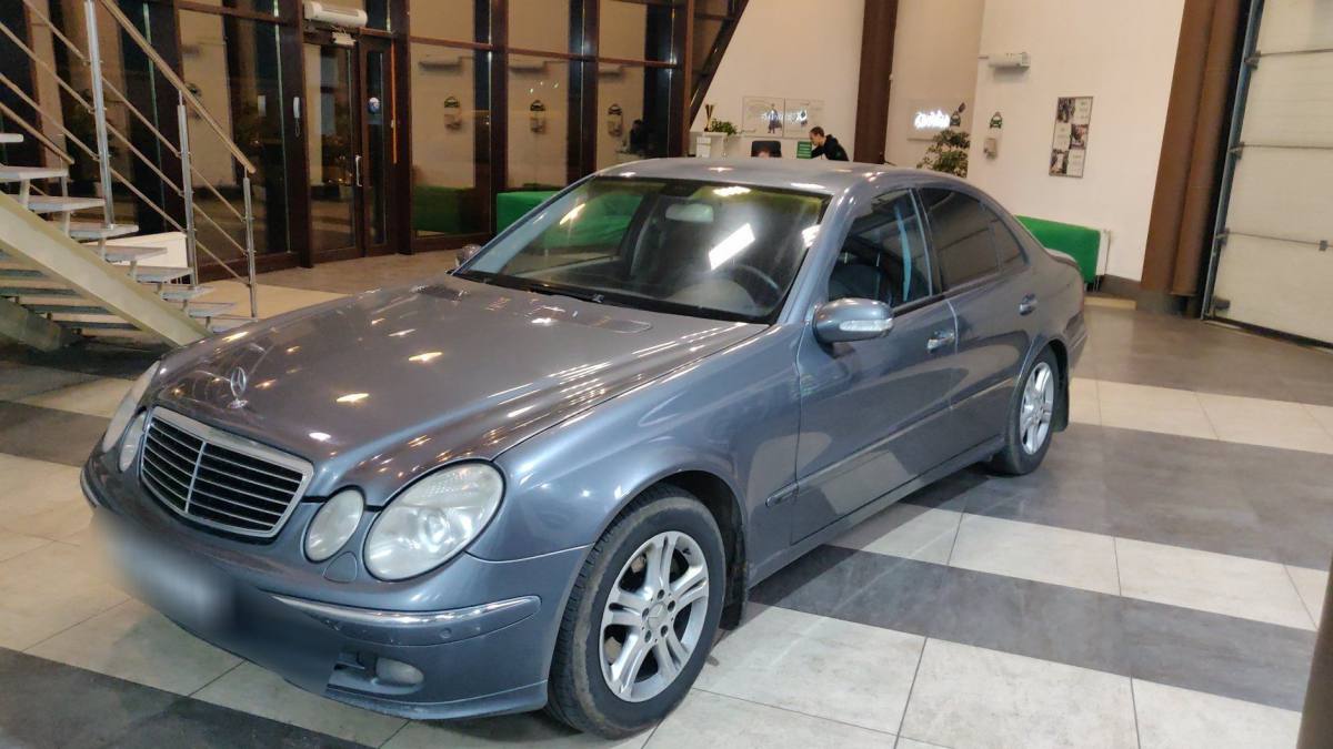 Mercedes-Benz E-klasse III (W211, S211)