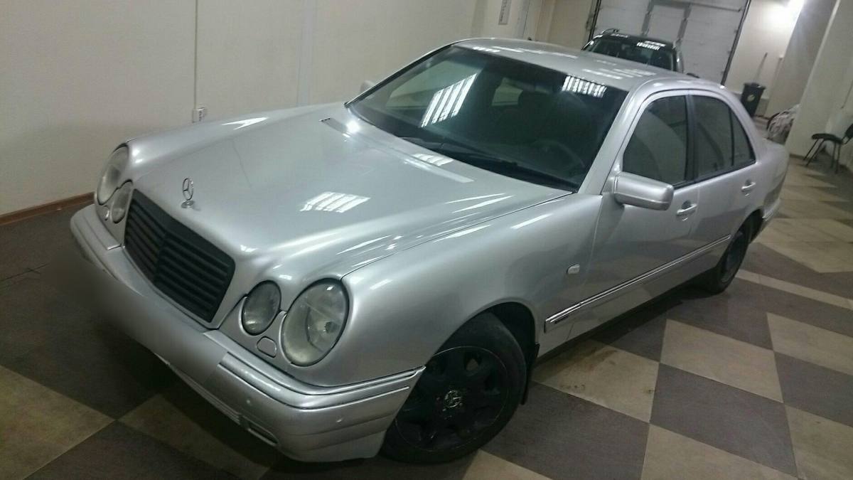 Mercedes-Benz E-klasse II (W210, S210)